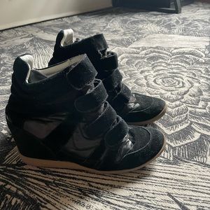 Steve Madden bleach hightop booties - 9